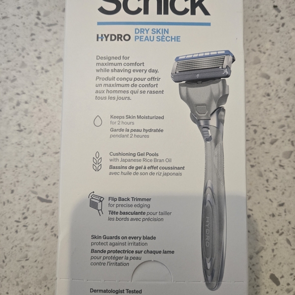 Schick Hydro Razor for Dry Skin - Picture 2 of 3